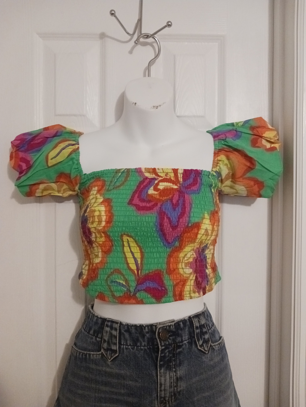 GB Green Floral Smocked Puff Sleeve Crop Top with Multicolor Blooms Small- NWT